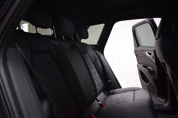 Audi Q4 e-tron 22 of 25
