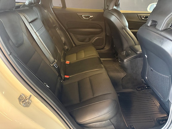 Volvo V60 9 of 16