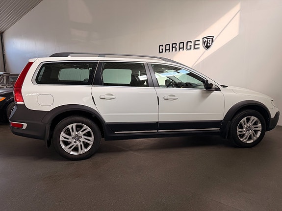 Volvo XC70 10 of 17