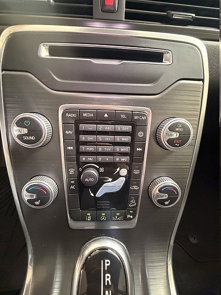 Volvo XC70 17 of 17