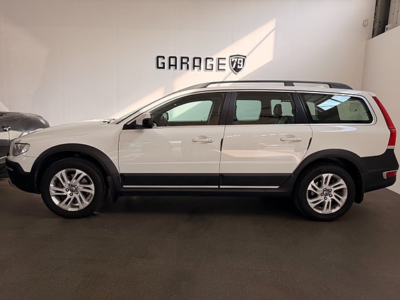 Volvo XC70 3 of 17