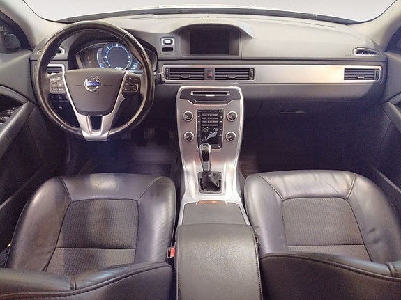 Volvo V70 10 of 21