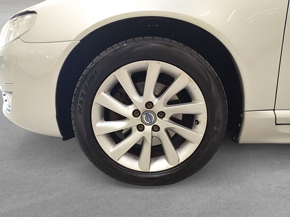 Volvo V70 8 of 21