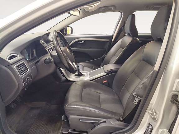 Volvo V70 9 of 21