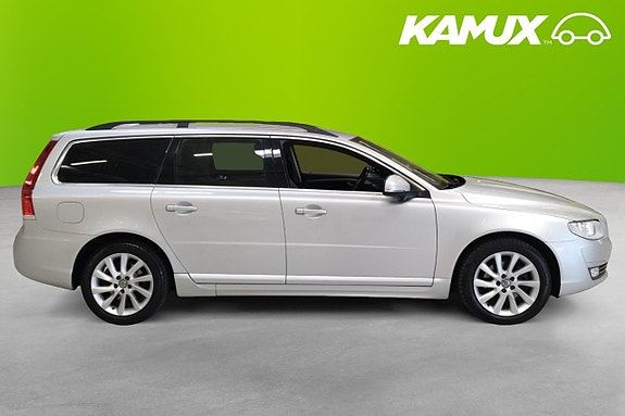 Volvo V70 2 of 21