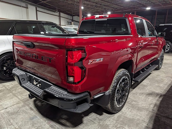 Chevrolet Colorado 7 of 16