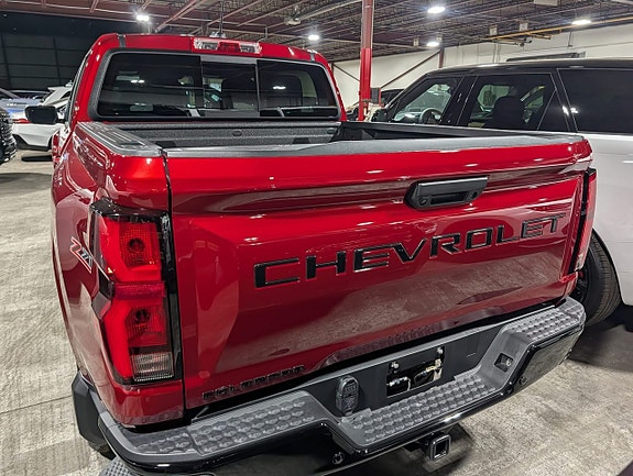 Chevrolet Colorado 10 of 16