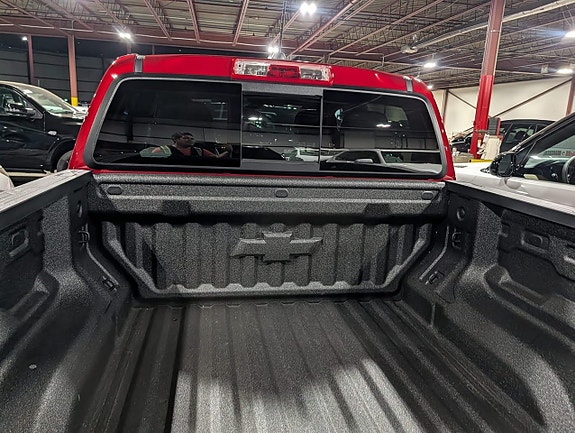 Chevrolet Colorado 13 of 16