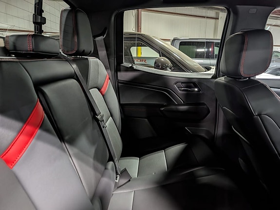 Chevrolet Colorado 16 of 16
