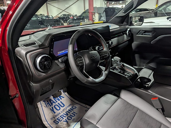 Chevrolet Colorado 14 of 16