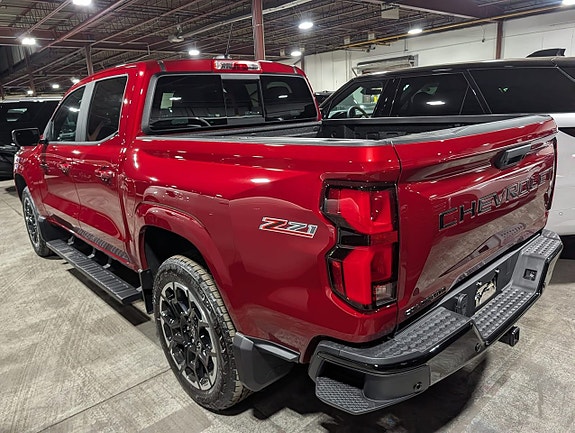 Chevrolet Colorado 9 of 16