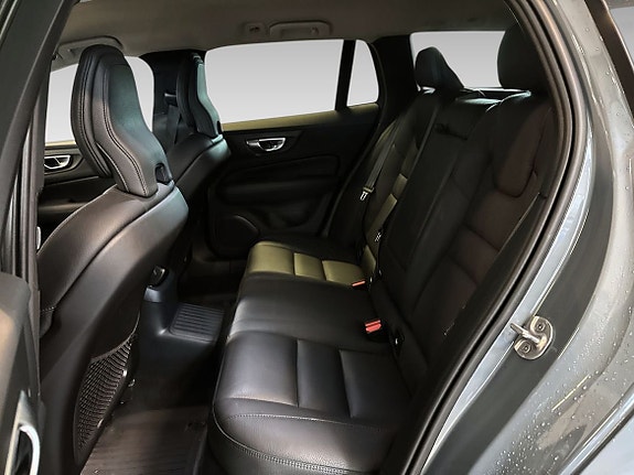 Volvo V60 10 of 16