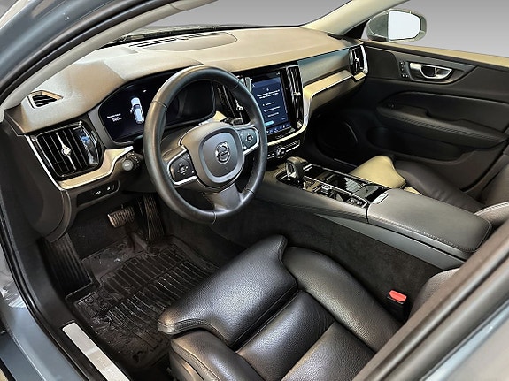 Volvo V60 9 of 16