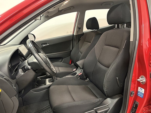 Hyundai i30 8 of 12