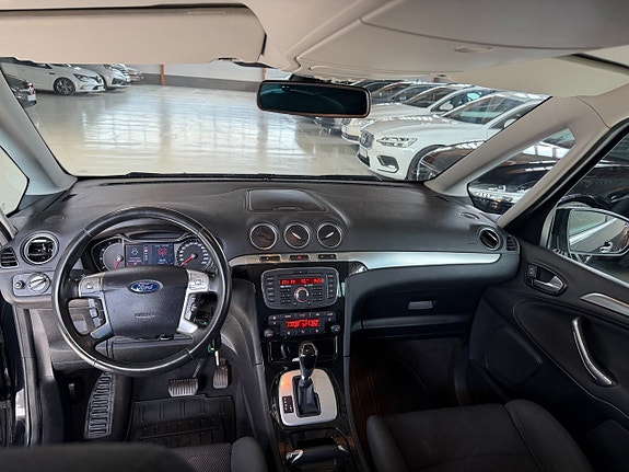 Ford Galaxy 24 of 24
