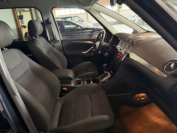 Ford Galaxy 15 of 24