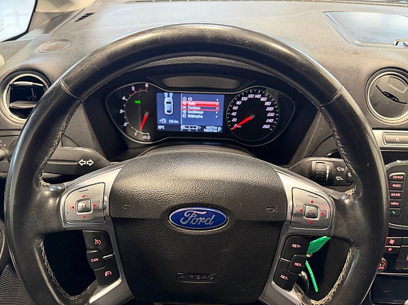 Ford Galaxy 20 of 24