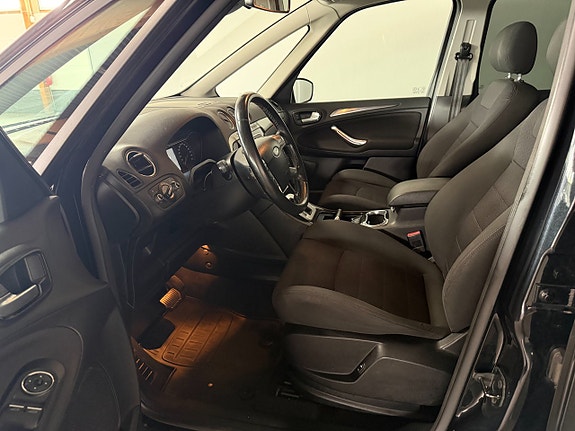 Ford Galaxy 18 of 24