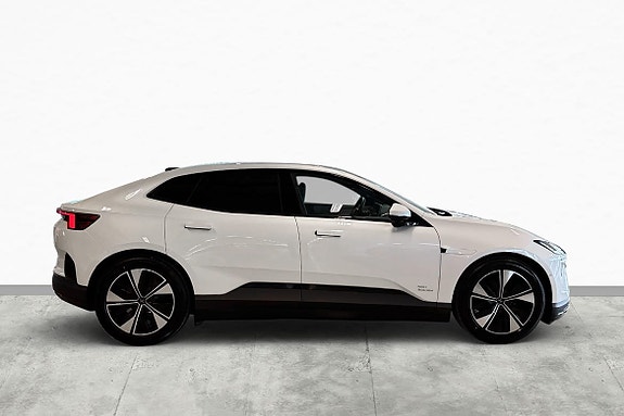 Polestar 4 3 of 14
