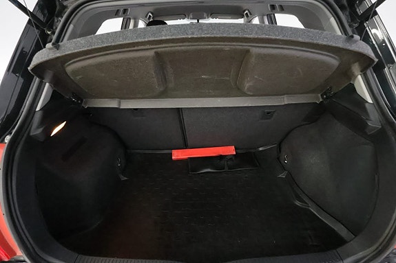 Toyota Auris 8 of 23