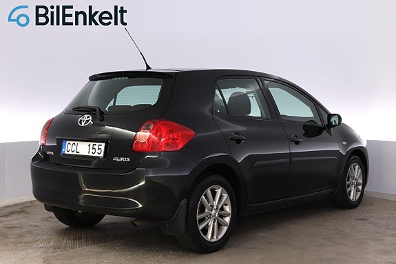 Toyota Auris 3 of 23