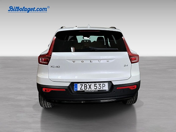 Volvo XC40 5 of 11