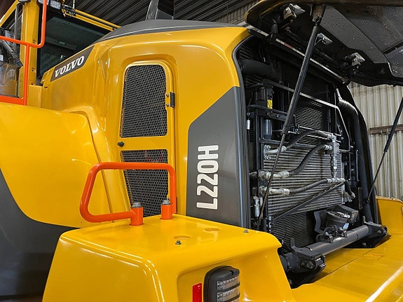Volvo L220H  2 400 tim Lastmaskin Optishift 3 of 4