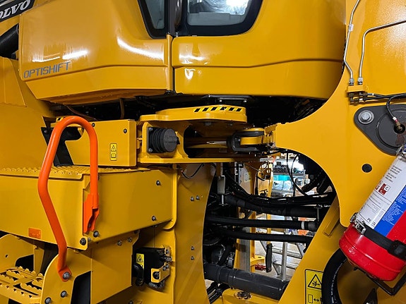 Volvo L220H  2 400 tim Lastmaskin Optishift 4 of 4