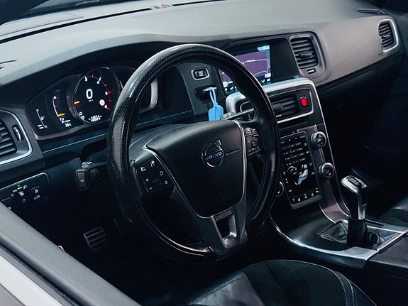 Volvo V60 9 of 24