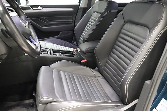 Volkswagen Passat 7 of 11