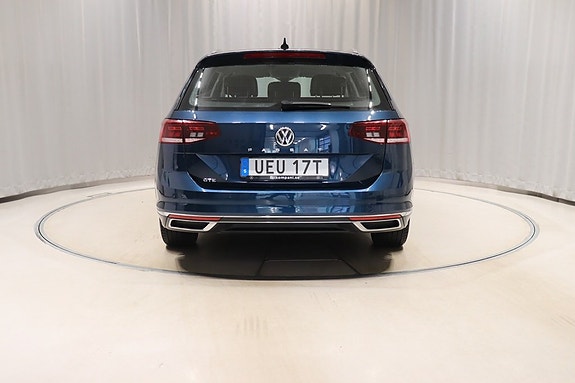 Volkswagen Passat 5 of 11