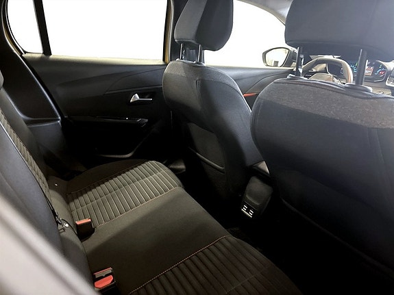 Peugeot e-208 12 of 15