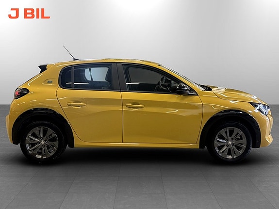 Peugeot e-208 13 of 15