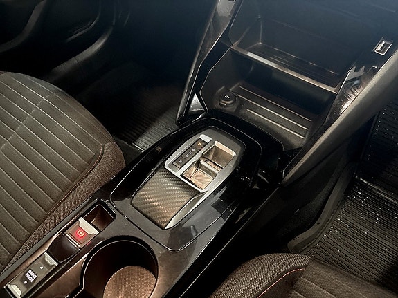 Peugeot e-208 10 of 15