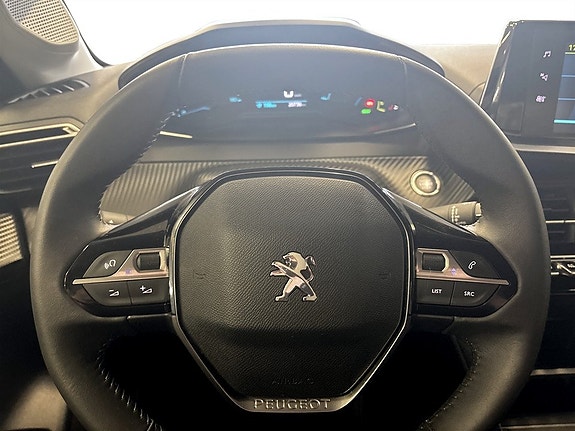Peugeot e-208 7 of 15