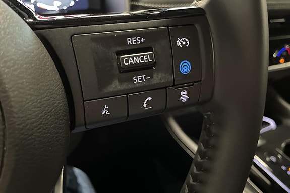Nissan X-Trail 18 of 24