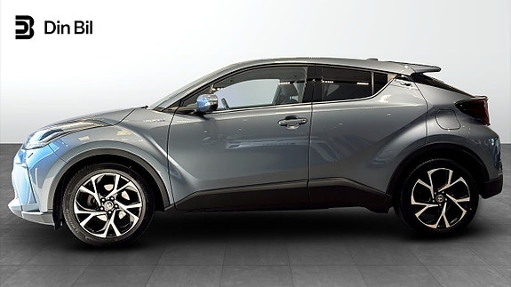 Toyota C-HR 2 of 12