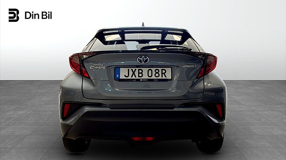 Toyota C-HR 5 of 12