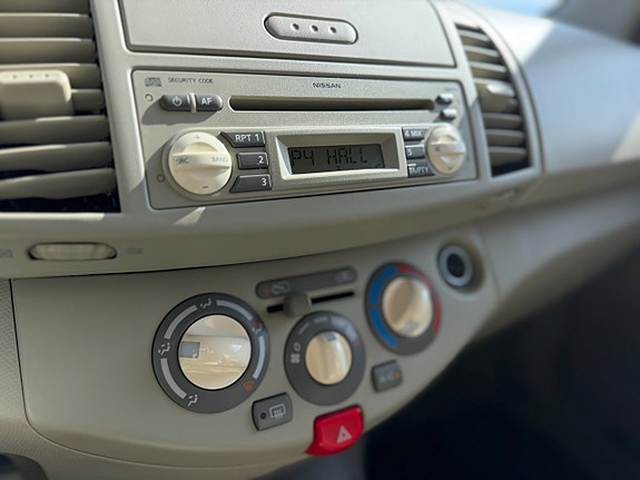Nissan Micra 23 of 24