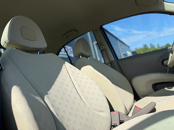 Nissan Micra 21 of 24