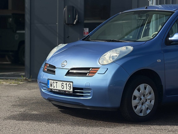 Nissan Micra 2 of 24
