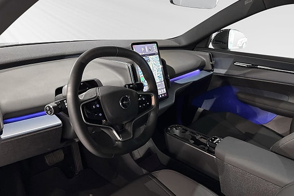 Volvo EX30 7 of 13