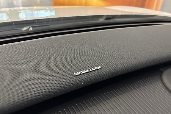 Volvo EX30 13 of 13