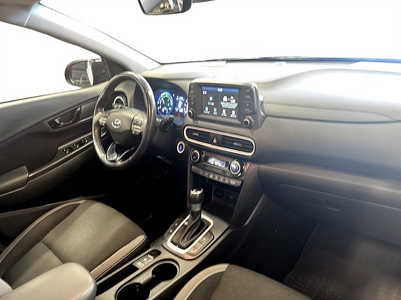 Hyundai Kona 12 of 16