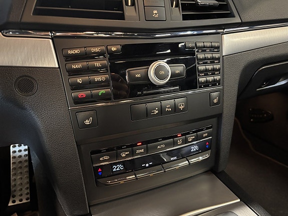 Mercedes-Benz E350 12 of 26