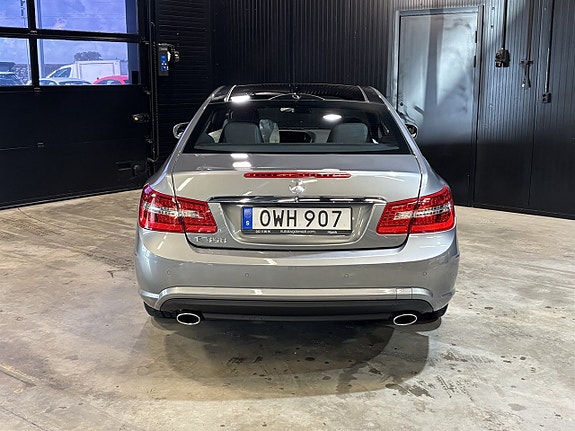 Mercedes-Benz E350 5 of 26