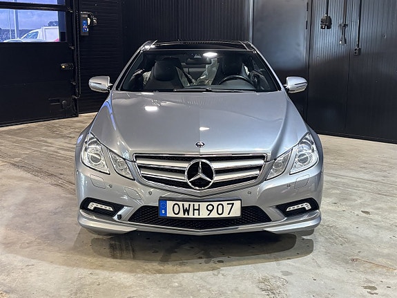 Mercedes-Benz E350 2 of 26