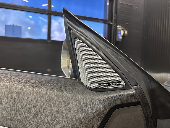 Mercedes-Benz E350 20 of 26