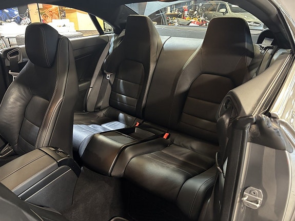 Mercedes-Benz E350 23 of 26