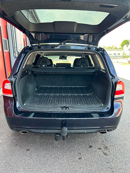 Volvo V70 7 of 7